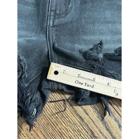 Pistola Gigi Cut Off Denim Shorts Distressed Frayed Hem Low Rise Black Size 26 - Picture 2 of 7